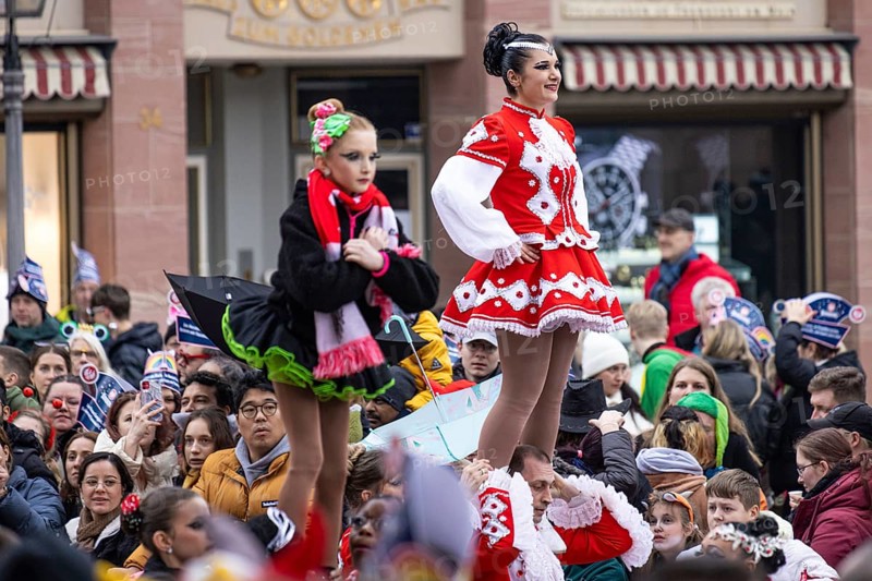 The Frankfurt carnival parade will pass through the Römerberg in Frankfurt am Main on 11 February 2024, Römerberg, Frankfurt am Main, Hesse, Germany, Europe