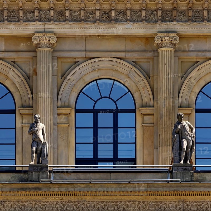 Opera House, detail with the statues of Goethe and Mozart, Hanover, Lower Saxony, Germany, Europe