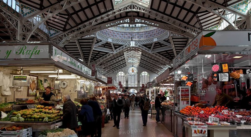 Built 1910-28, interior view with dome