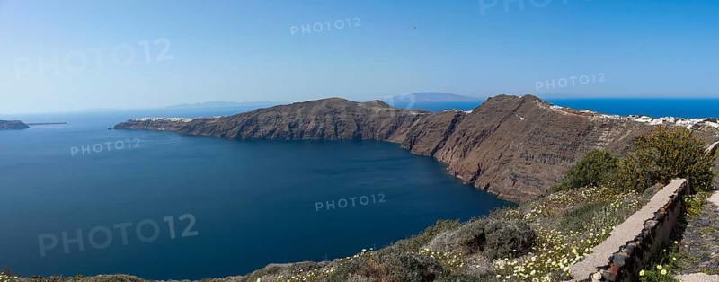 Landscape of the caldera, panoramic view, island of Santorini (Thira), Cyclades, Greek Islands, Greece, Europe