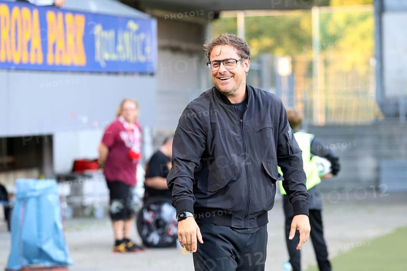 Coach Benedetto Muzzicato (SC Freiburg II / U23) had a good laugh during the match of the Soccer-RL SW 24-25: 9. Sptg: SC Freiburg II vs Bahlinger SC, Freiburg im Breisgau, Germany / Germany