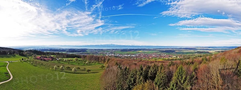 Panorama of the whole of Lake Constance during a foehn wind, taken from the Gehrenberg observation tower