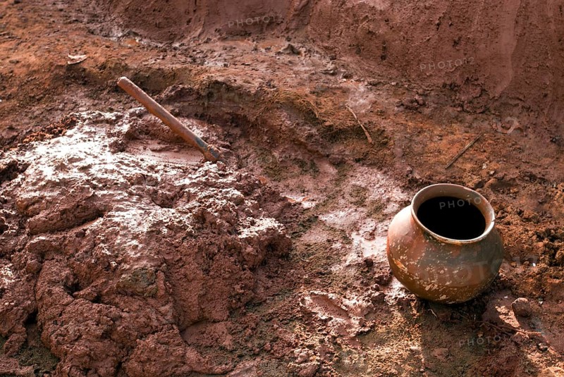 Concept, mud and pot