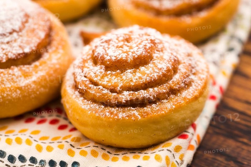 Yeast rolls with cinnamon