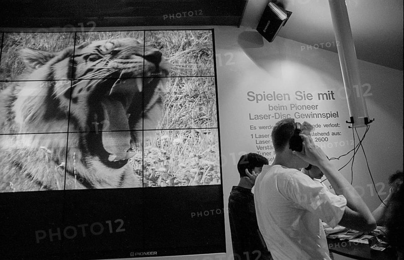 Germany, Berlin, 01.09.1991, IFA International Consumer Electronics Fair, in the exhibition halls at the radio tower, the tiger is on the loose, Europe
