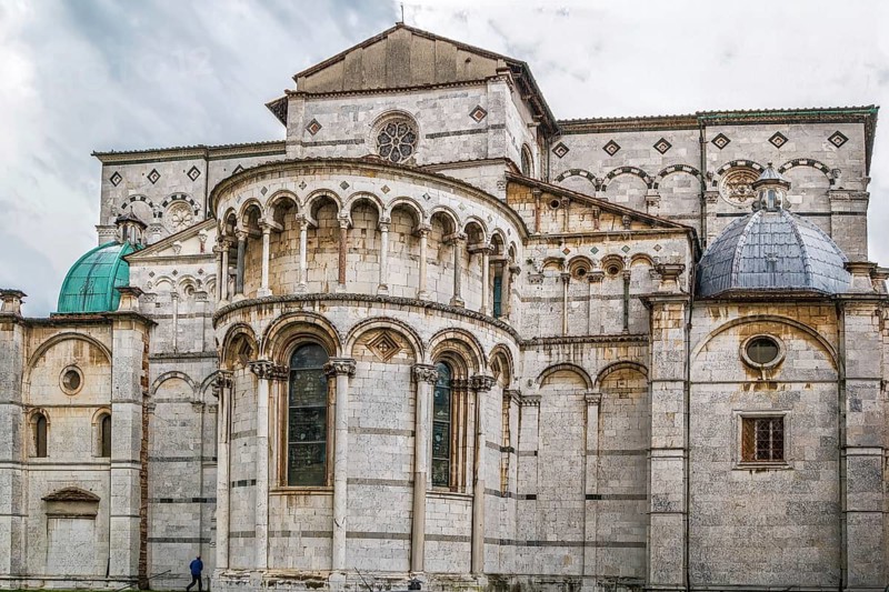 Lucca Cathedral (Duomo di Lucca) is a Roman Catholic cathedral dedicated to Saint Martin in Lucca, Italy. Apse exterier
