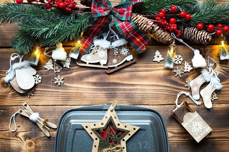 Christmas decor of food delivery service containers. New year's eve promotion. Ready-made hot order, disposable plastic and paper packaging. Work on public holidays catering. Copy space, mock up