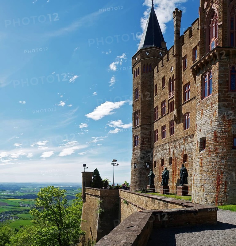 Panoramic view from the Scharfeck bastion, Margrave Tower and Michael Tower, Hohenzollern Castle