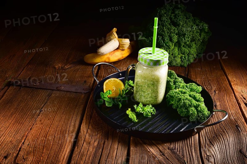 Kale banana smoothie