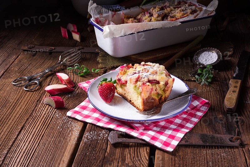 Rhubarb strawberry brioches