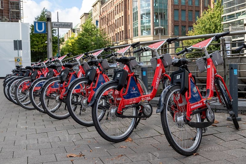 Symbolic image mobility, traffic turnaround, local transport, city bike, Deutsche Bahn rental bikes in Mönckebergstraße in front of the main railway station in the city centre of Hamburg, Germany, Europe