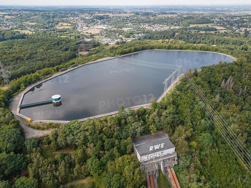 The historic ?Koepchenwerk?, in Herdecke, was one of the first large pumped storage power plants in Germany. The old power plant had an installed capacity of 153 megawatts, it was commissioned in1930 and shut down in 1994. Between 1985 and 1989, the pumped storage power plant ?Herdecke? (153 MW electrical output) was built next to the old plant on the lakeshore. The hydro reservoir capacity is 1.53 million cubic meter