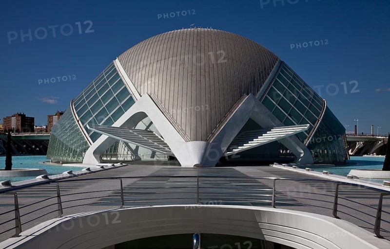 City of Arts and Sciences (cat./val. Ciutat de les Arts i de les Ciències), L'Hemisfèric cinema (el Hemisférico en castellano) from the southeast