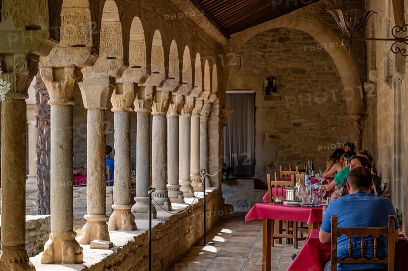 Cloister of the former cathedral of San Vicente, Roda de Isábena, Isábena Valley, Huesca, Spain, Europe
