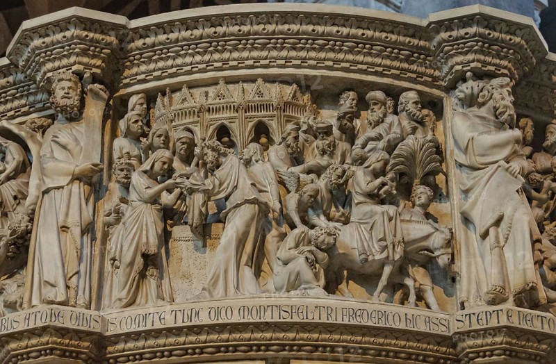 One side of the octagonal pulpit, Pisa