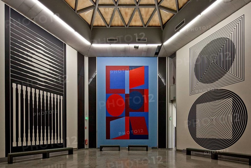 Aix en Provence, Vasarely MuseumBuilt 1973-76. op-art wall installations around 1975 v l n r Object nos. 140 142 and 141 6 m wide 8 m high