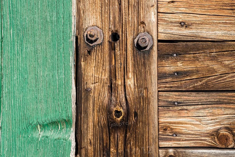 Wooden door, plank face