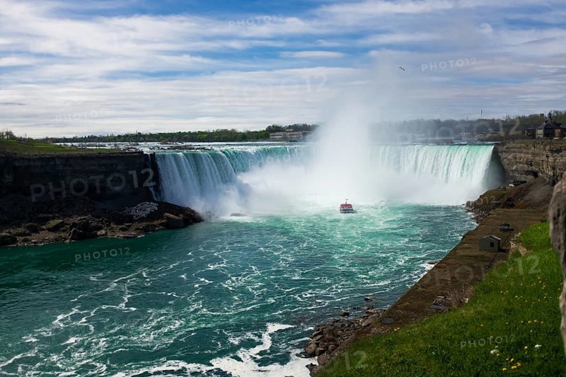 The Horseshoe Falls in Niagara Falls, Ontario, Canada, North America