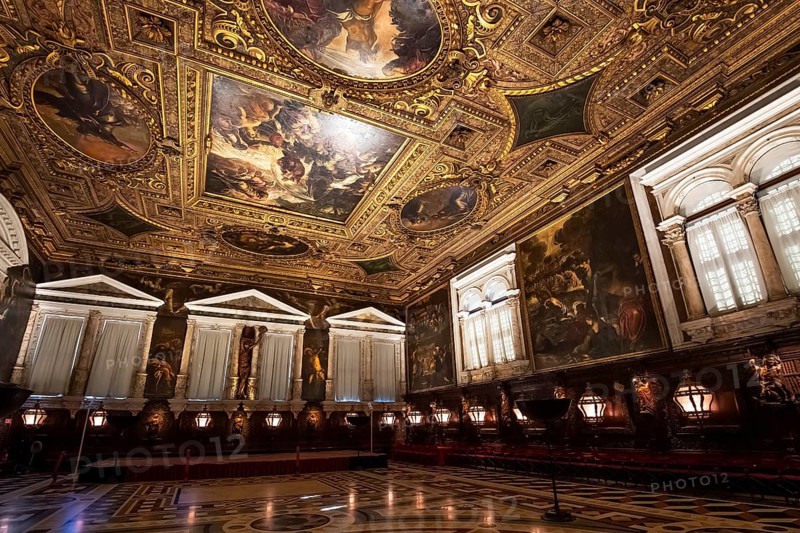 Scuola Grande di San Rocco, Sala Capitolare (Plenary Hall) or Sala Superiore, works by Tintoretto and other Venetian artists, Venice, Veneto, Italy, Europe