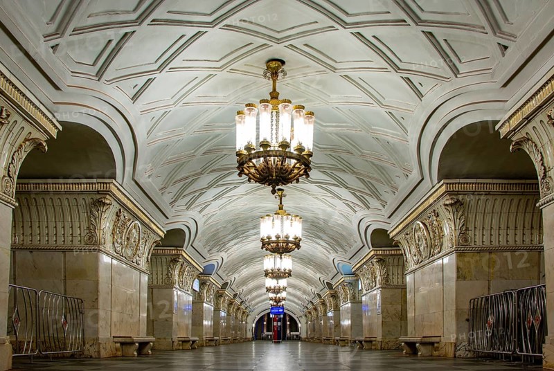 A picture of Prospekt Mira subway station, in Moscow
