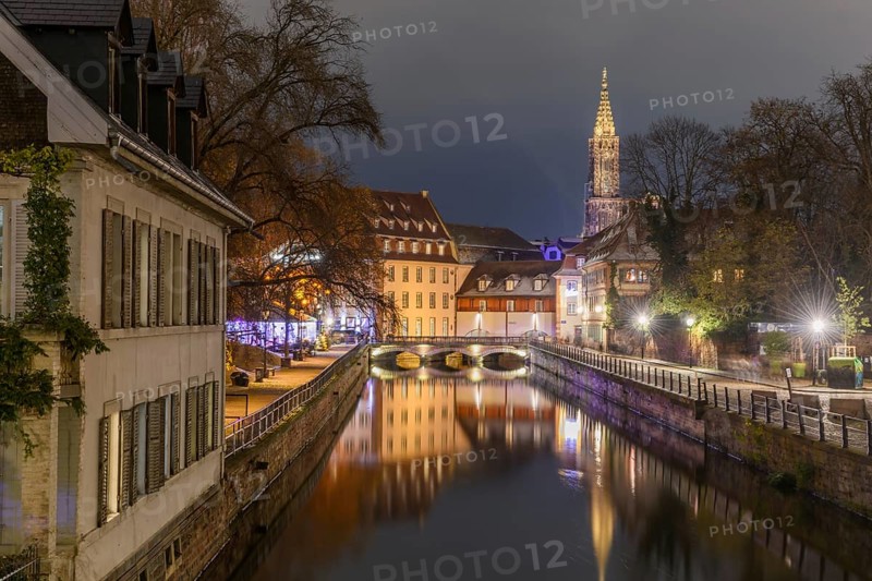 La Petite France at Christmas time, a picturesque district of the historic center of Strasbourg. Listed as a UNESCO World Heritage Site. Bas-Rhin, Alsace, Grand Est, France, Europe