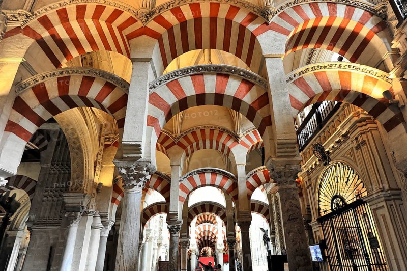 La Mezquita, Mosque, Cathedral of Cordoba, Cordoba, Andalusia, Spain, Europe, Magnificent Islamic architecture with striped arches in the interior, Europe