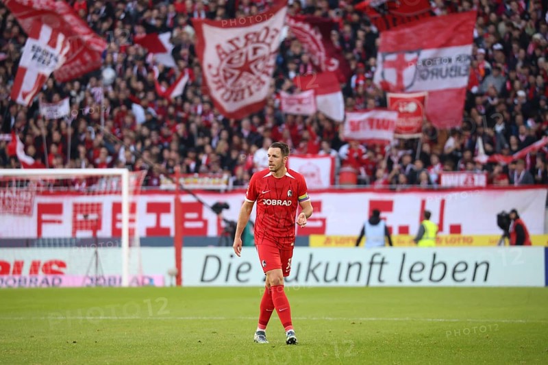 Christian Günter (SC Freiburg) at the match of the 1st FBL: 24-25: 1st FBL: 24-25: 9th Sptg. SC Freiburg - FSV Mainz 05 DFL REGULATIONS PROHIBIT ANY USE OF PHOTOGRAPHS AS IMAGE SEQUENCES AND/OR QUASI-VIDEONan Photo: Joachim Hahne/johapress, Freiburg, Germany / Germany