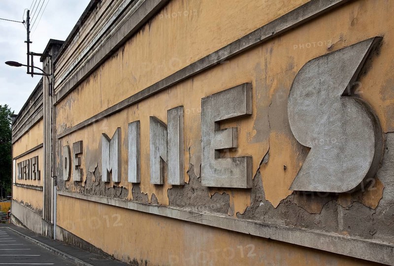 Génelard, factory for mining equipment MATERIEL DE MINES, Art Deco facing wall from around 1930 to cover 19th century factory buildings