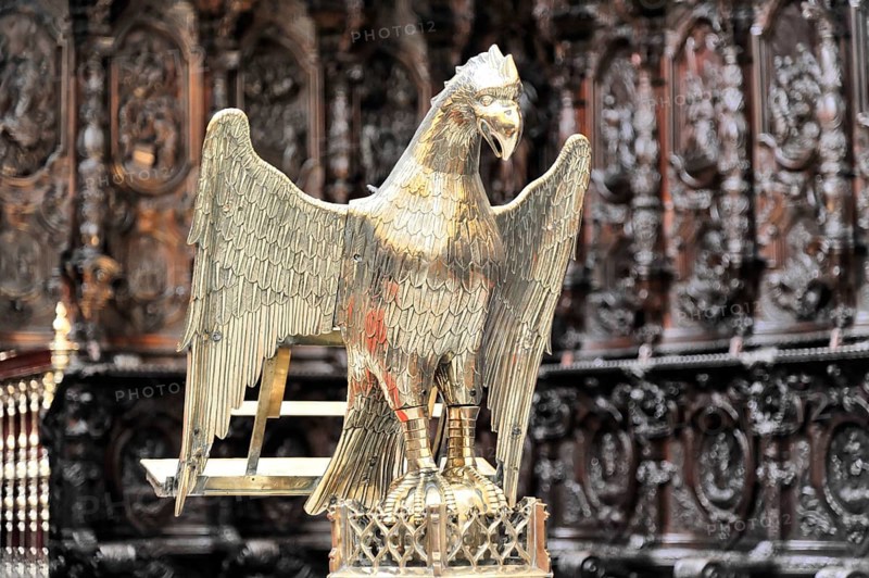 La Mezquita, Mosque, Cathedral of Cordoba, Cordoba, Andalusia, Spain, Europe, Golden eagle serves as an ornate lectern, richly decorated and worked in detail, Europe
