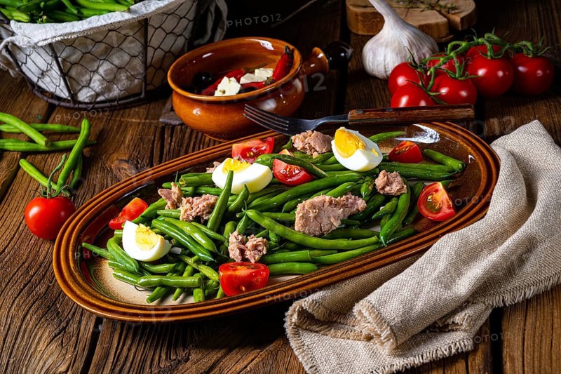 Rustic green bean salad with egg and tuna