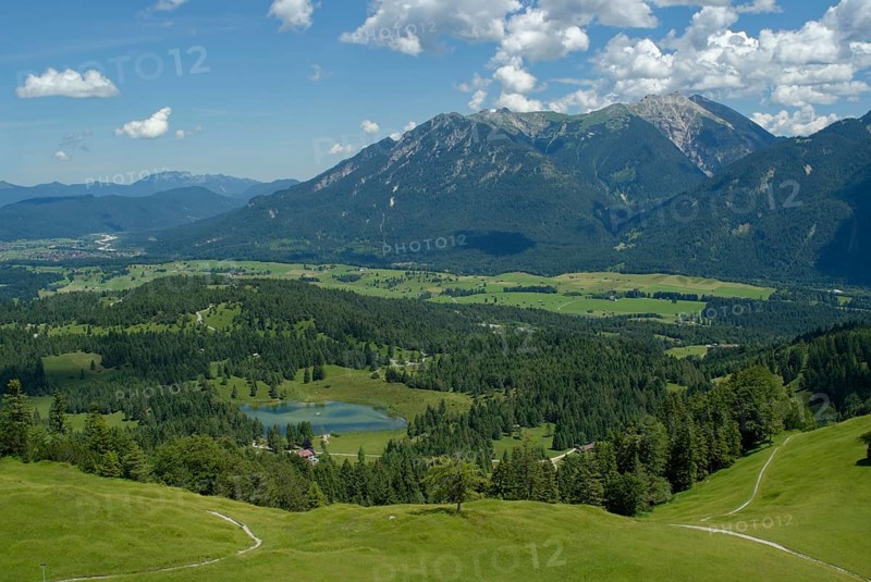 View of Wildensee, Estergebirge and Karwendel Mountains, Kranzberg, Mittenwald, Karwendel, hiking, mountain hiking, Bavaria, Alps, mountains, lake, Germany, Europe