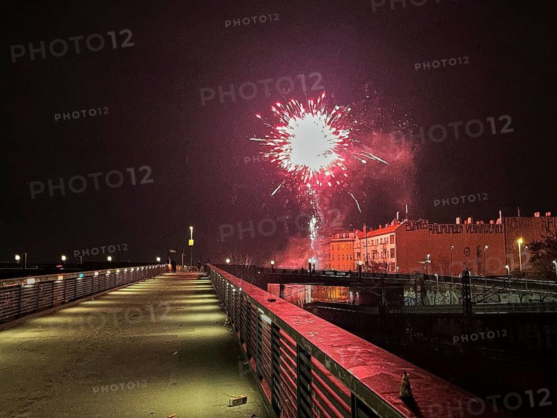 Germany, Berlin, 01.01.2025, New Year's Eve 2024, Schwedter Steg, Fireworks, Europe
