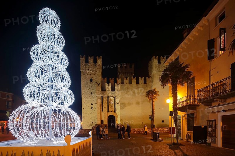 Scaligero Castle, Castello Scaligero by night, Sirmione, Lombardy Region, Province of Brescia, Lake Garda