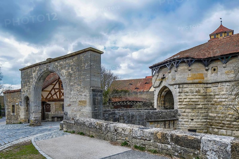 Town gate Spitalbastei or Spitalbastion, covered bridge, Rothenburg ob der Tauber, district of Ansbach, Middle Franconia, Franconia, Free State of Bavaria, Germany, Europe