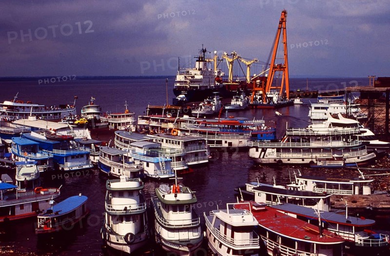 Brazil: Fishing boats in the harbour of Manaus on the Amazon