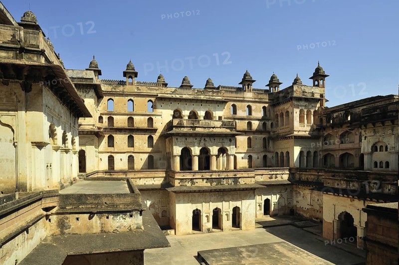 Orchha central courtyard of raja mahal khajuraho madhya pradesh india