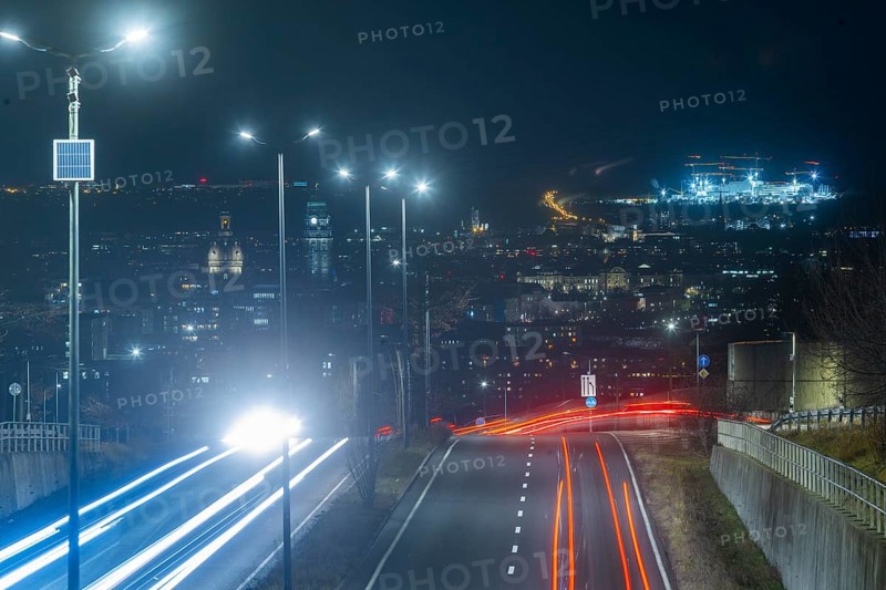 Well-developed traffic junction Bergstrasse B170 with access to the A17 motorway. Dresden lies in the valley and the Inifineon construction site shines on the horizon, Dresden, Saxony, Germany, Europe