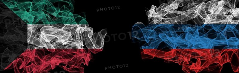 Flags of Kuwait and Russia on Black background, Kuwait vs Russia Smoke Flags