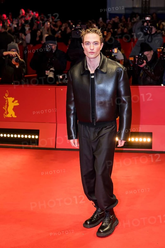 Robert Pattinson on the red carpet at the Special Gala of the film Mickey 17 at the 75th Berlinale at the Theater am Potsdamer Platz in Berlin on 15.02.2025