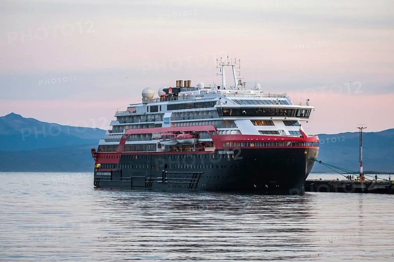 Ushuaia, Tierra del Fuego, Argentina, expedition ship, Antarctic cruise ship MS Fridtjof Nansen lies in the harbour of Ushuaia on the Beagle Channel waiting for tourists, guests on the next Antarctic cruise, South America