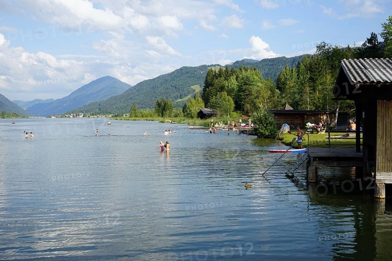 Beach at lake Weissensee, Gaitaler Alps, Alps, Kaernten, Austria, Europe