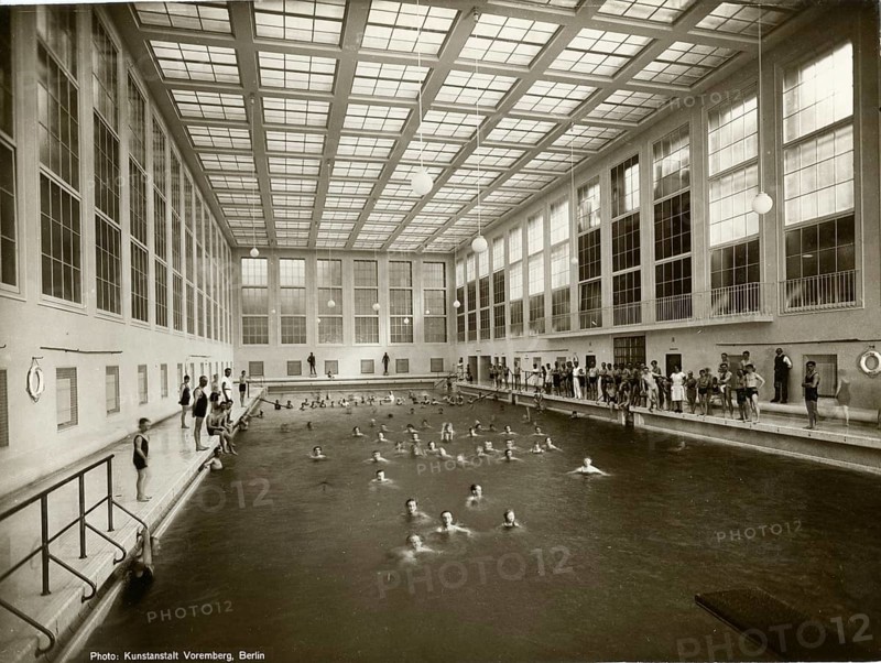 Indoor swimming pool, 1930s, Berlin, Germany, Europe