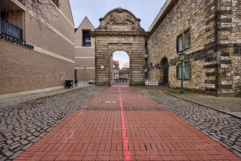 Tor tor des Marschalls, Marstalltor, architect Louis Remy de la Fosse, city gate, diffuse light, cloudy, Roßmühle street, Hanover, state capital, Hanover region, Lower Saxony, Germany, Europe