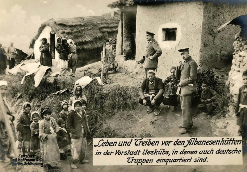 Life and bustle in front of the Albanian huts in the suburb of Ueskübs, where German troops are also quartered, 1914 - 1918, World War I, reproduction of a war postcard
