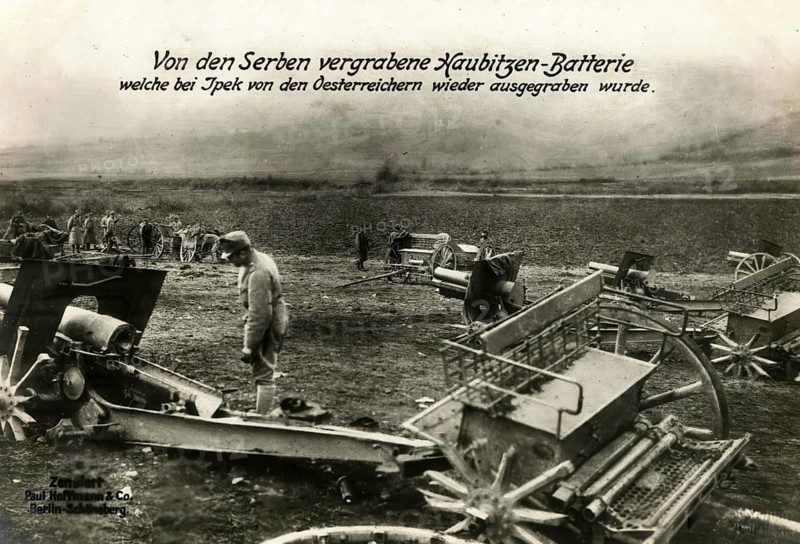 Howitzer battery buried by the Serbs which was dug up again by the Austrians near Ipek, 1914 - 1918, 1st World War, reproduction of a war postcard