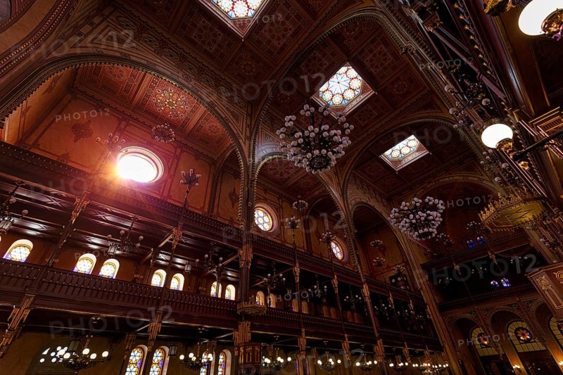 Artfully decorated interior, incidence of light through windows, rays of sunlight, Great Synagogue, Nagy Zsinagoga, Pest district, Budapest, Hungary, Europe