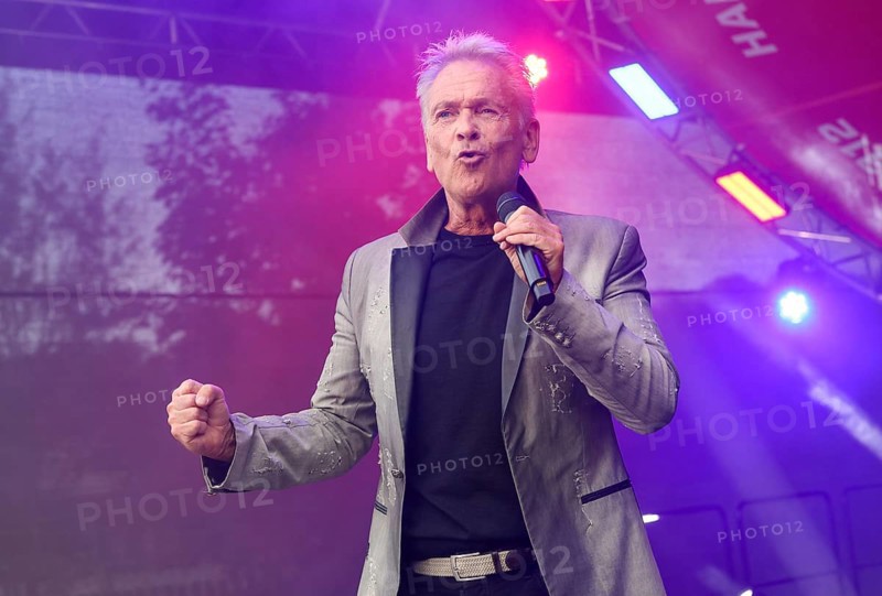 Olaf Berger at the Schlager Radio - Festival in Neuruppin at Hanger 312 on 24.05.25