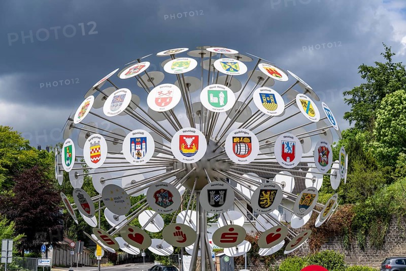 The coat of arms tree of Bergneustadt in the Oberbergischer Kreis, 102 panels show the coats of arms of new towns in Europe, Bergneustadt belongs to a group of town friendships in Europe, 37 towns and municipalities belong to it, North Rhine-Westphalia, Germany, Europe