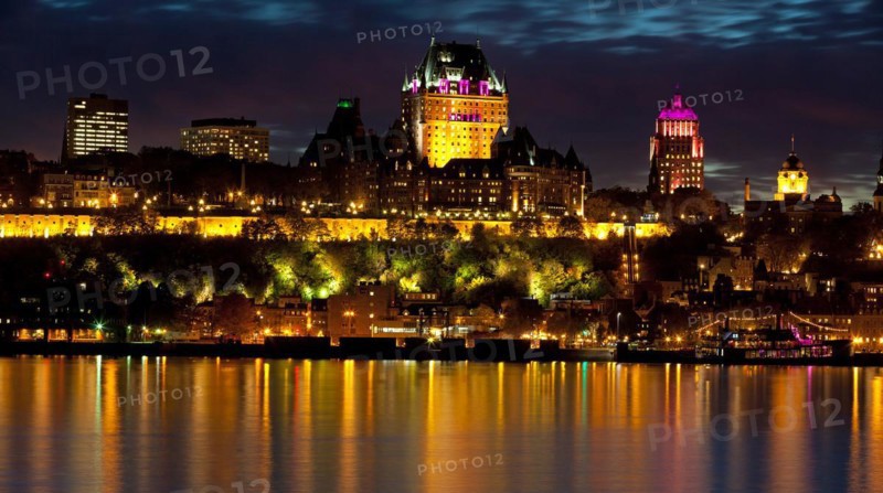 Quebec by night