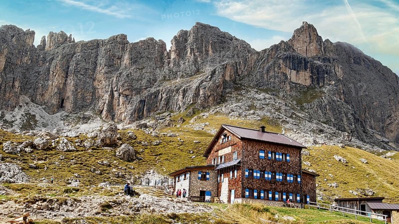 Rifugio Roda di Vael (Croda Rossa hut) in the Dolomites